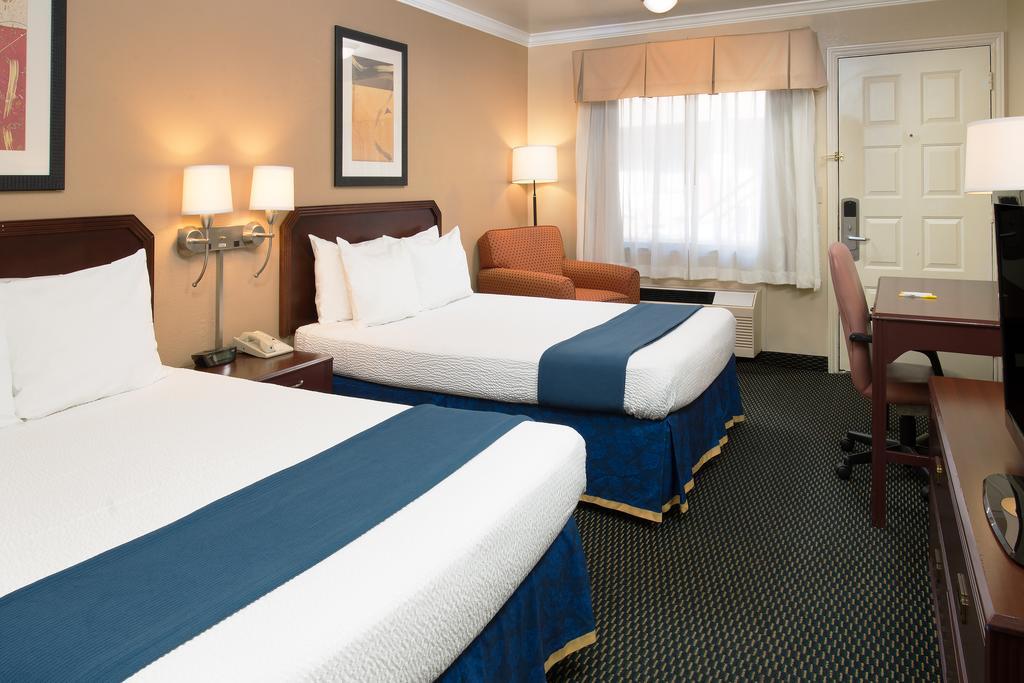 Days Inn By Wyndham Pinole Berkeley Quarto foto